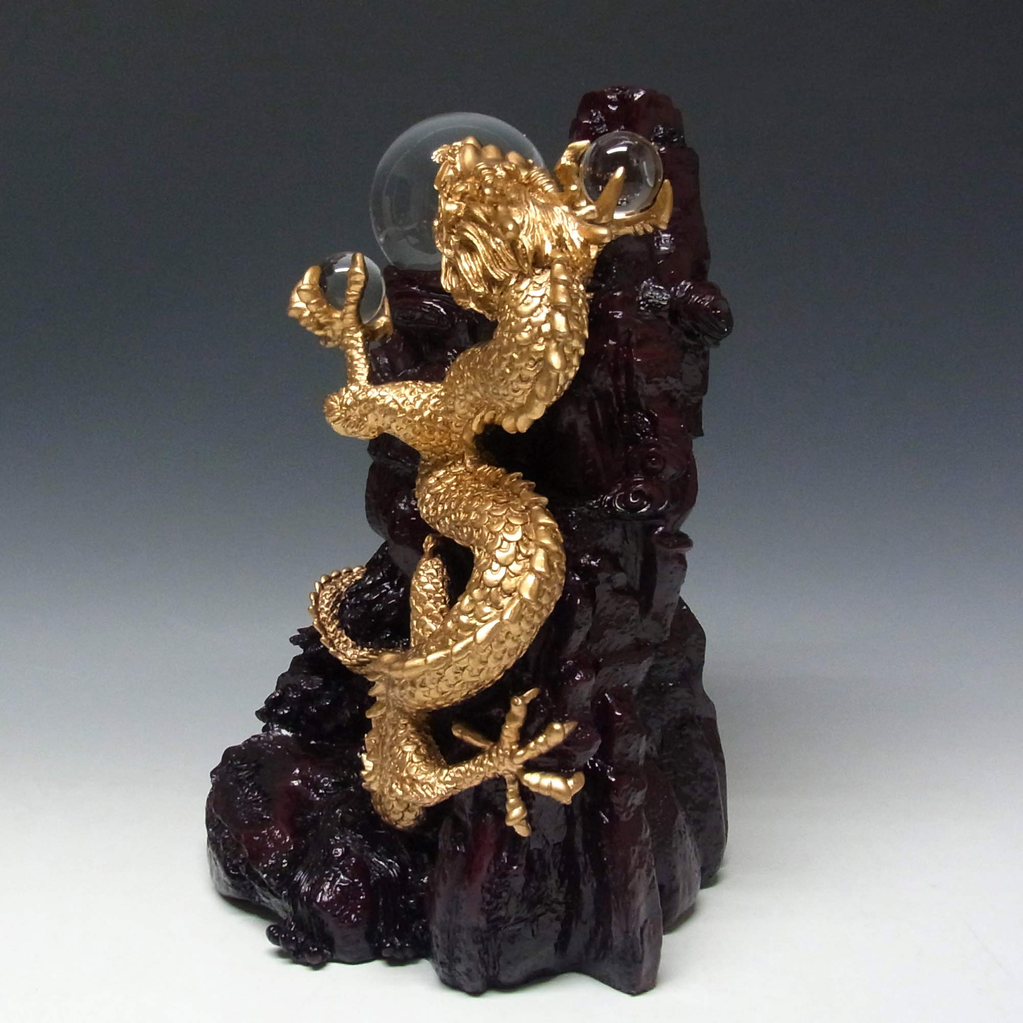 Amazon.co.jp: 風水山水龍 金龍上山（大）33cm 置物 : Home & Kitchen